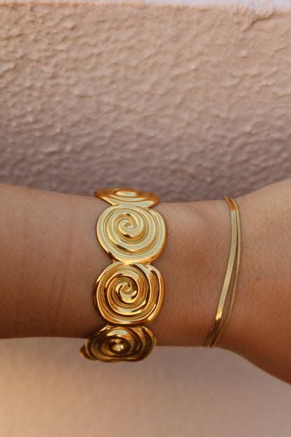 Radiant Spiral Cuff